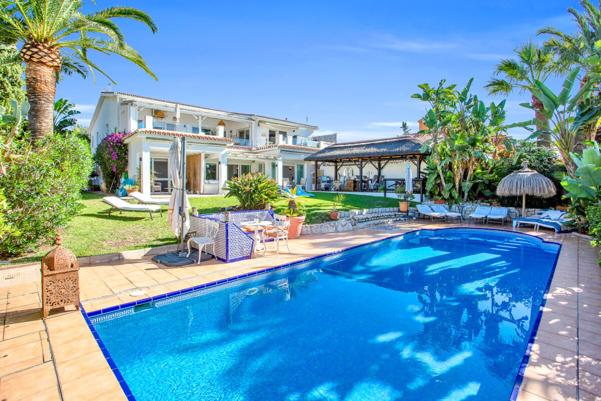 Stunning 6 Bedroom Villa with Pool in Marbella, Malaga, Spain, €2,290,000