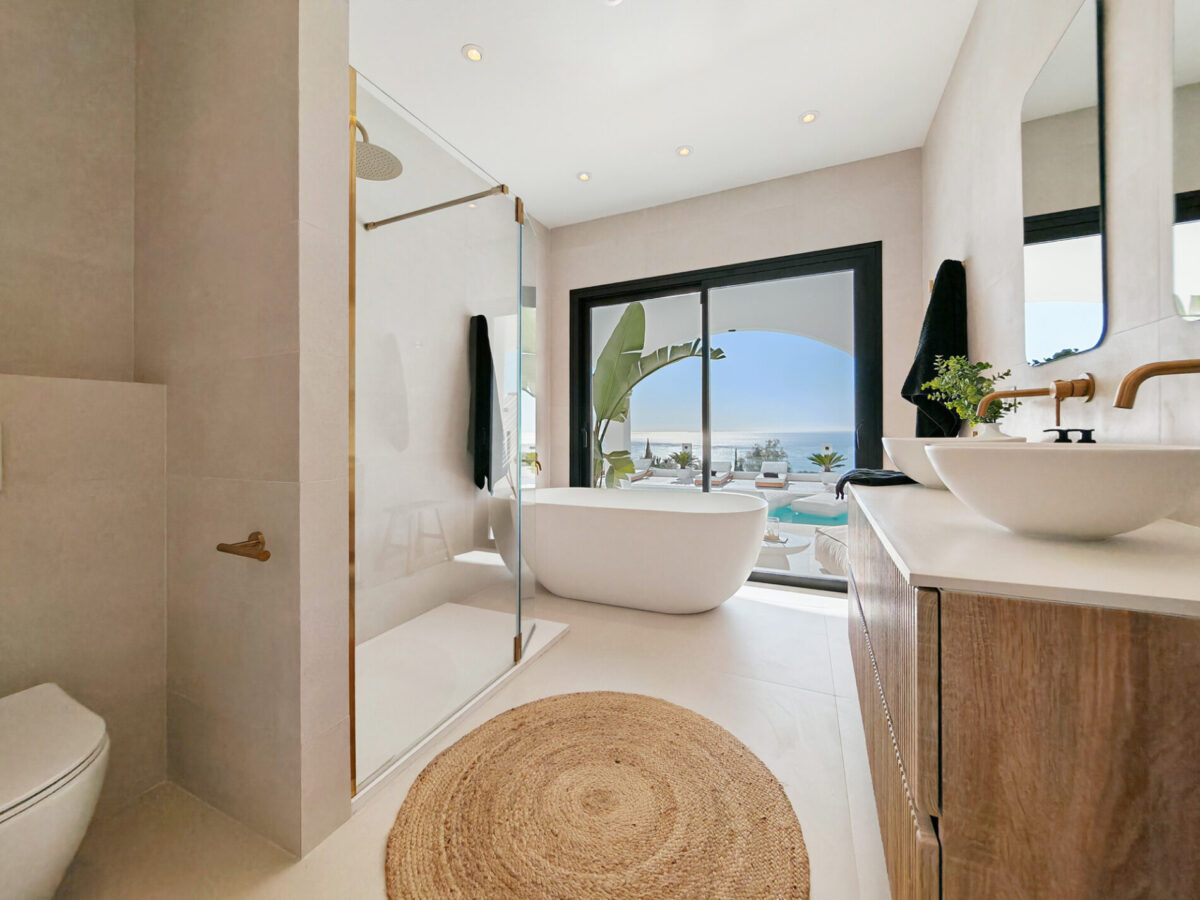 Luxury 5 Bedroom Detached Villa in Benalmádena, Malaga, Spain, €2,750,000