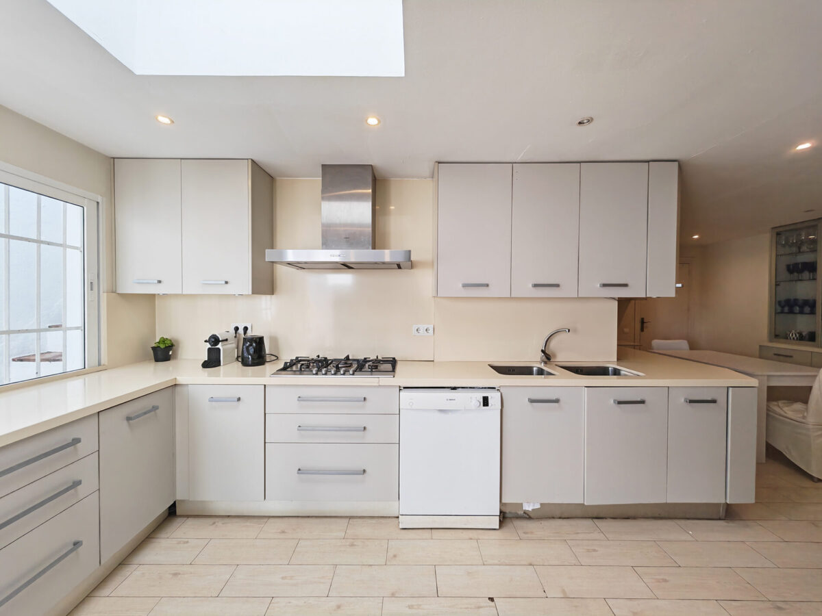Spacious 8 Bedroom Detached Villa for sale in Calahonda, Mijas Costa, €2,350,000
