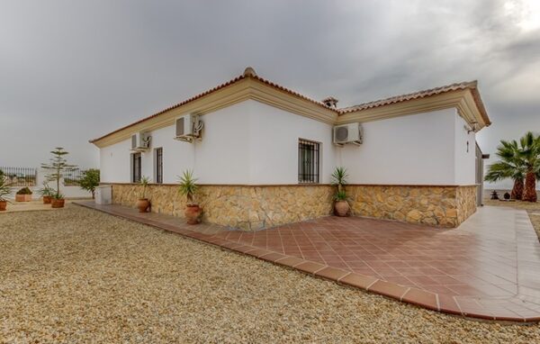3 Bedroom Villa with Pool in Los Cabreras, Almeria, Spain, €215,000