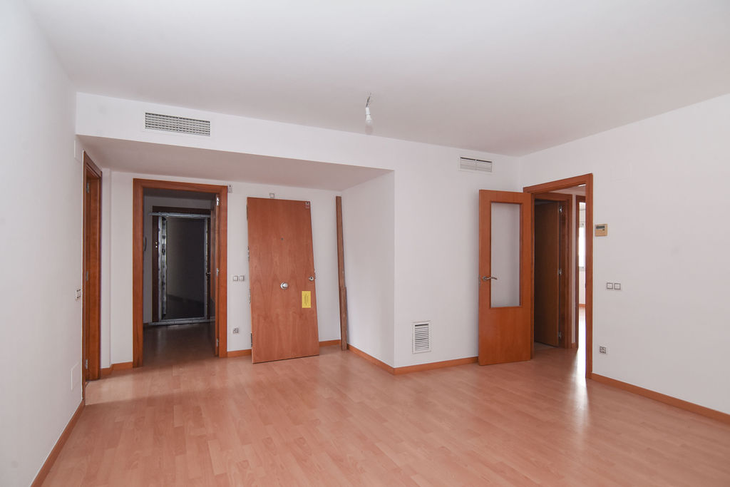 New 2, 3 & 4 Bedroom Apartments in Barcelona, Catalonia, Spain, From €202,000