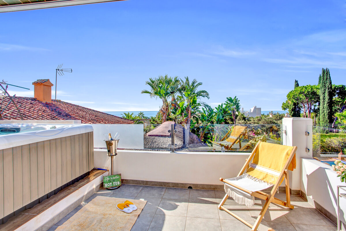 Stunning 6 Bedroom Villa with Pool in Marbella, Malaga, Spain, €2,290,000