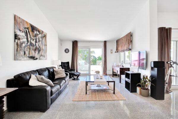 Stunning 6 Bedroom Villa with Pool in Marbella, Malaga, Spain, €2,290,000