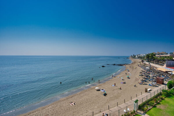 2 Bedroom Frontline Apartment in Riviera del Sol, Malaga, Spain, €429,000