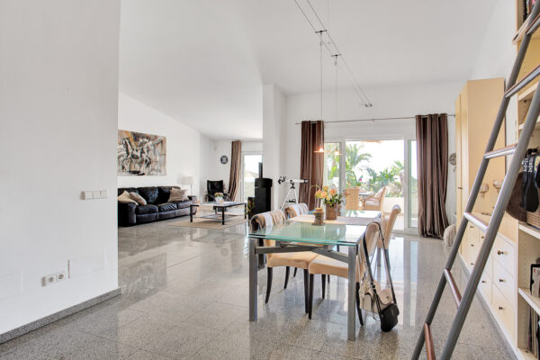 Stunning 6 Bedroom Villa with Pool in Marbella, Malaga, Spain, €2,290,000