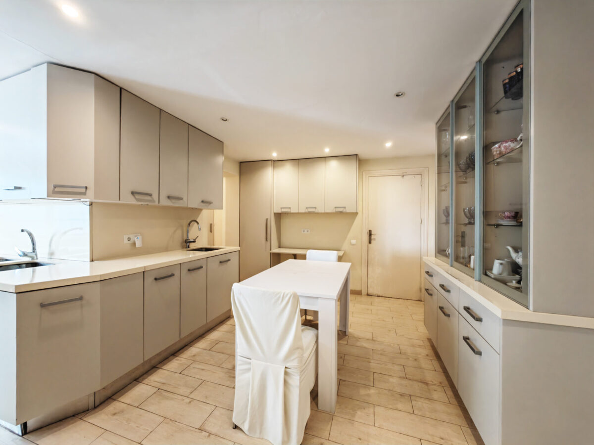 Spacious 8 Bedroom Detached Villa for sale in Calahonda, Mijas Costa, €2,350,000