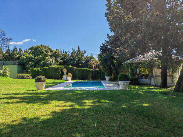 Spacious 8 Bedroom Detached Villa for sale in Calahonda, Mijas Costa, €2,350,000