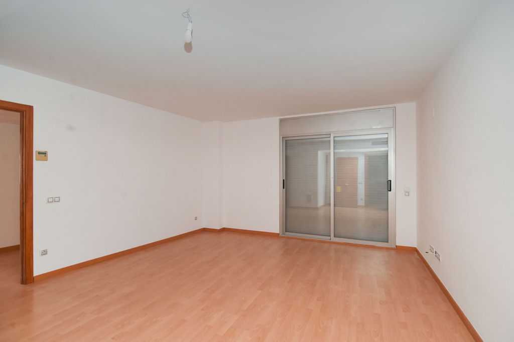New 2, 3 & 4 Bedroom Apartments in Barcelona, Catalonia, Spain, From €202,000