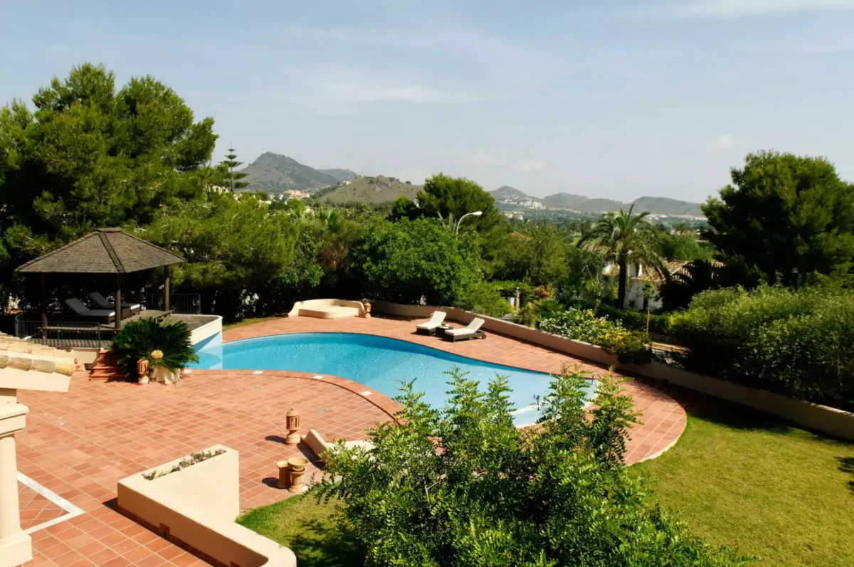 Spectacular 7 Bed Villa with Basement & Pool in La Manga Golf Club €2,950,000