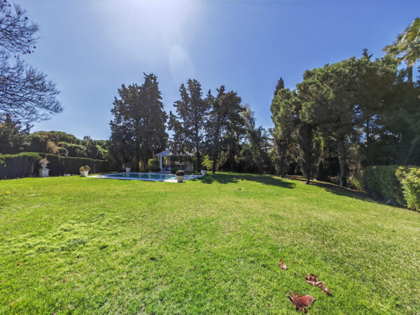 Spacious 8 Bedroom Detached Villa for sale in Calahonda, Mijas Costa, €2,350,000