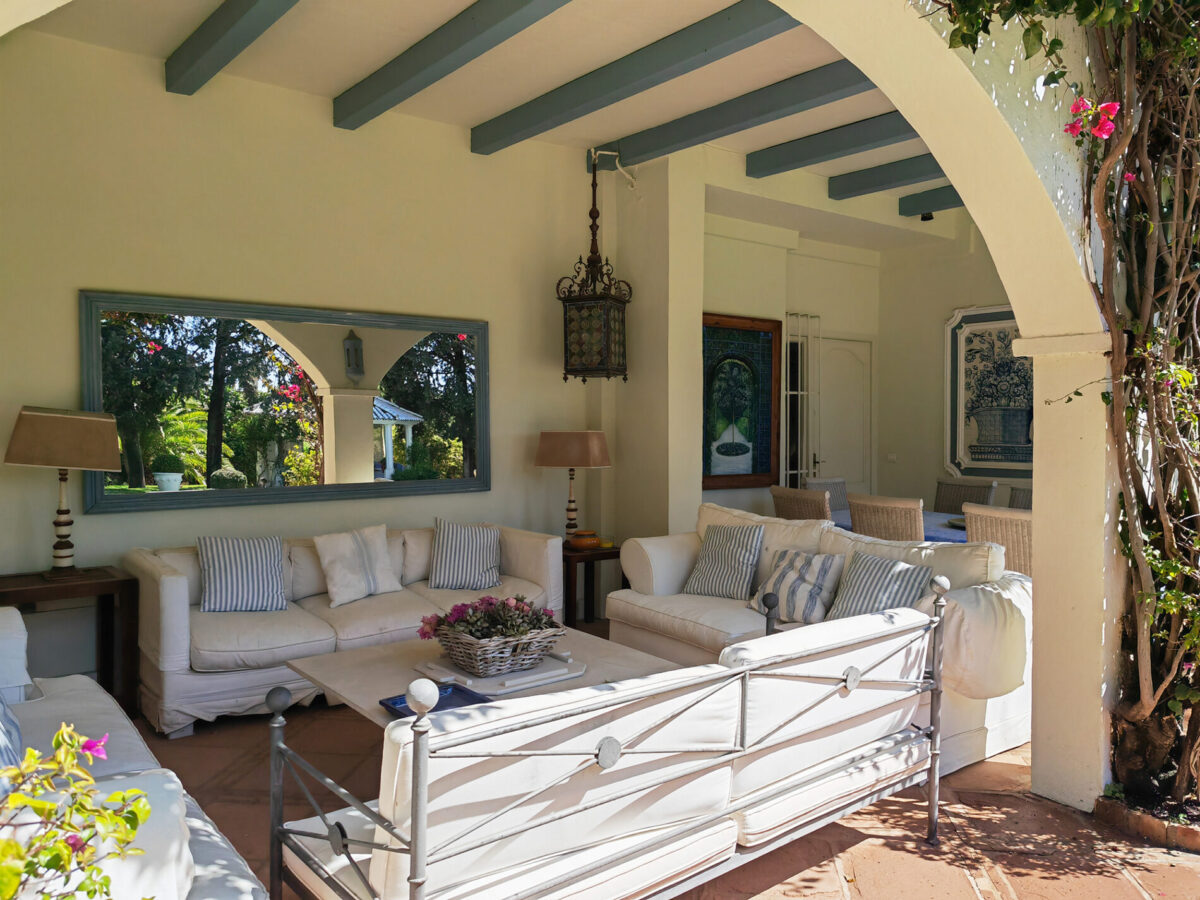 Spacious 8 Bedroom Detached Villa for sale in Calahonda, Mijas Costa, €2,350,000