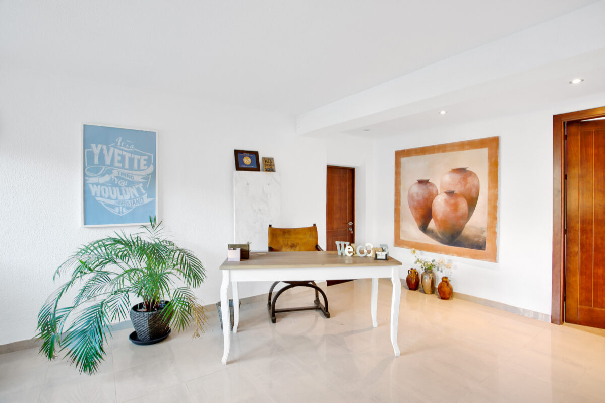 Stunning 6 Bedroom Villa with Pool in Marbella, Malaga, Spain, €2,290,000