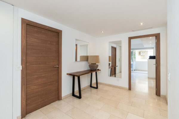 Spacious 2 Bedroom Apartment in Marbella Promenade, Malaga, Spain, €528,000