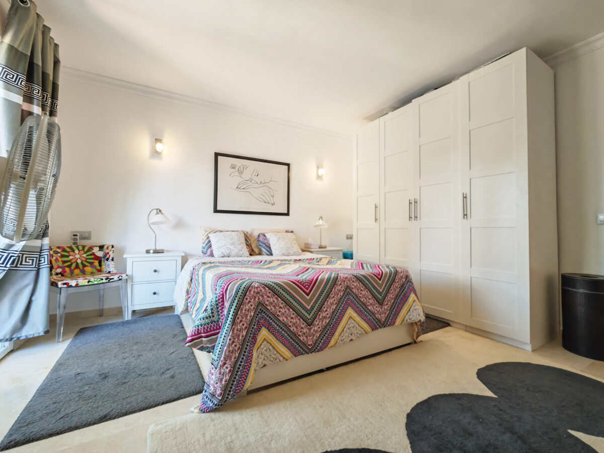Spacious 2 Bedroom Townhouse in El Parasio, Estepona, Málaga, Spain, €465,000
