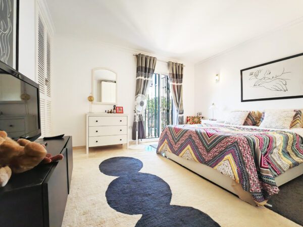 Spacious 2 Bedroom Townhouse in El Parasio, Estepona, Málaga, Spain, €465,000