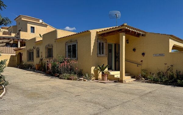 3 Bedroom Country Villa with Pool in La Algarrobina, Almeria, Spain, €245,000