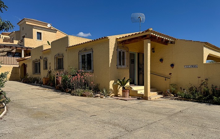 3 Bedroom Country Villa with Pool in La Algarrobina, Almeria, Spain, €245,000
