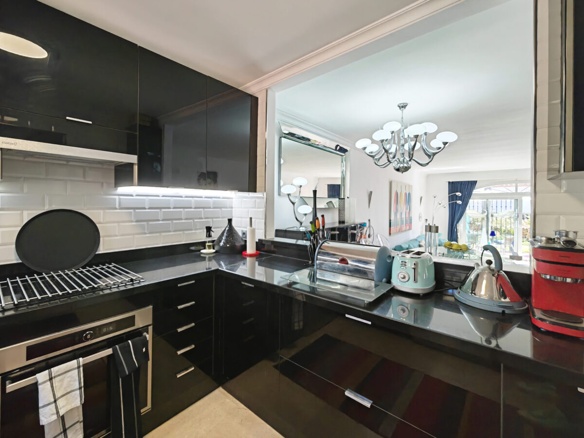 Spacious 2 Bedroom Townhouse in El Parasio, Estepona, Málaga, Spain, €465,000