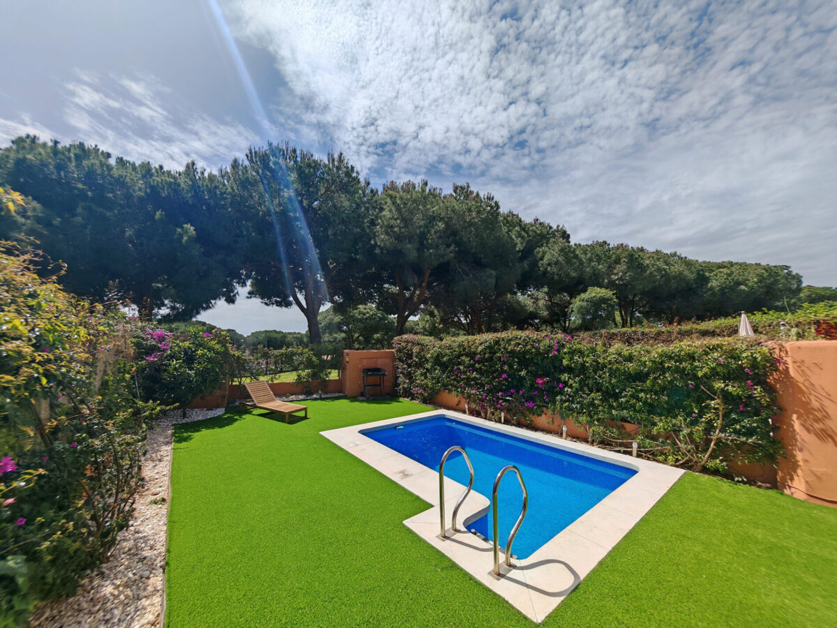 2 Bedroom Apartment with Private Pool in Cabopino, Marbella, Malaga, Spain, €475,000