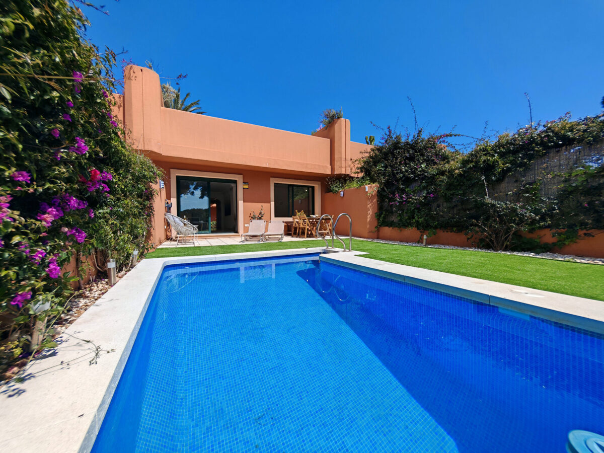 2 Bedroom Apartment with Private Pool in Cabopino, Marbella, Malaga, Spain, €475,000