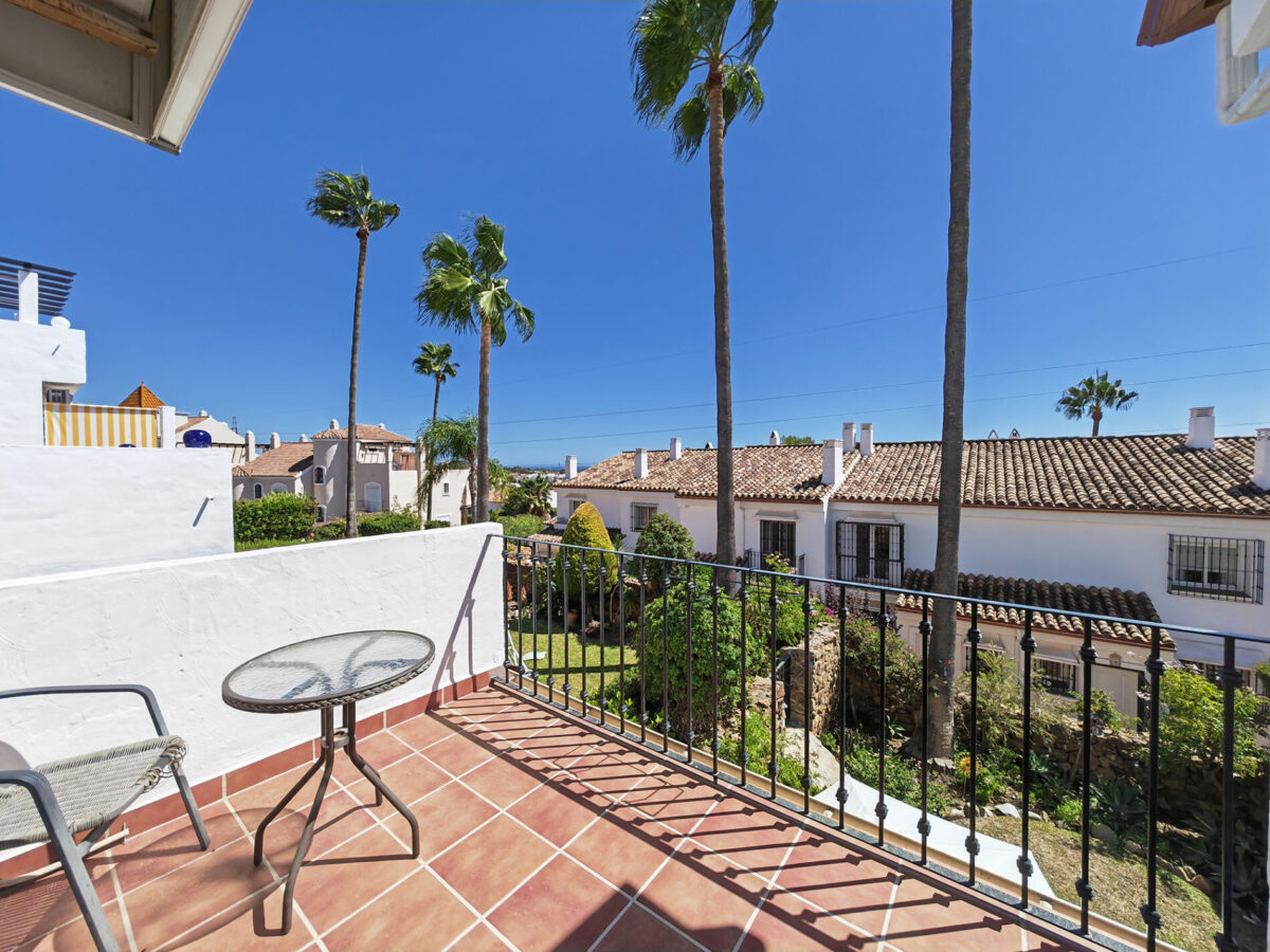 Spacious 2 Bedroom Townhouse in El Parasio, Estepona, Málaga, Spain, €465,000