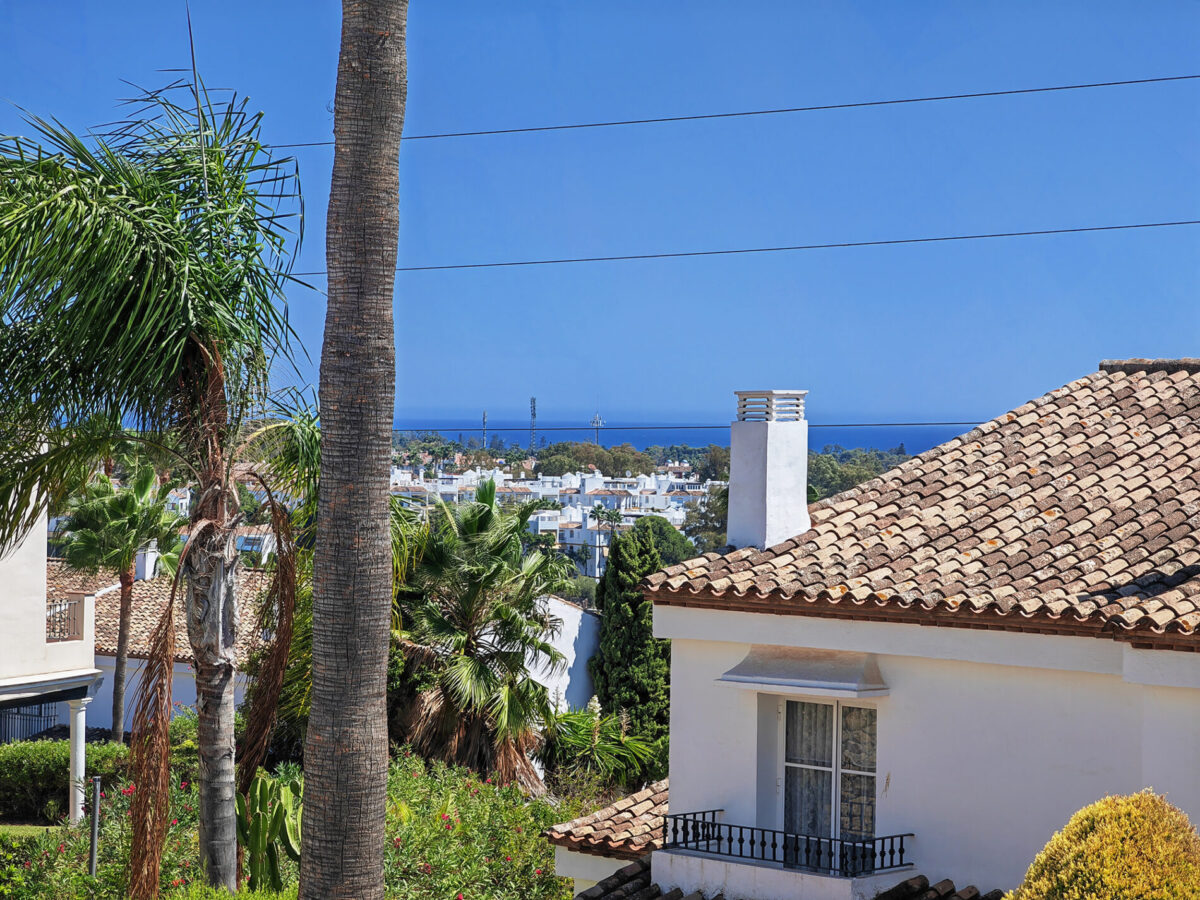 Spacious 2 Bedroom Townhouse in El Parasio, Estepona, Málaga, Spain, €465,000